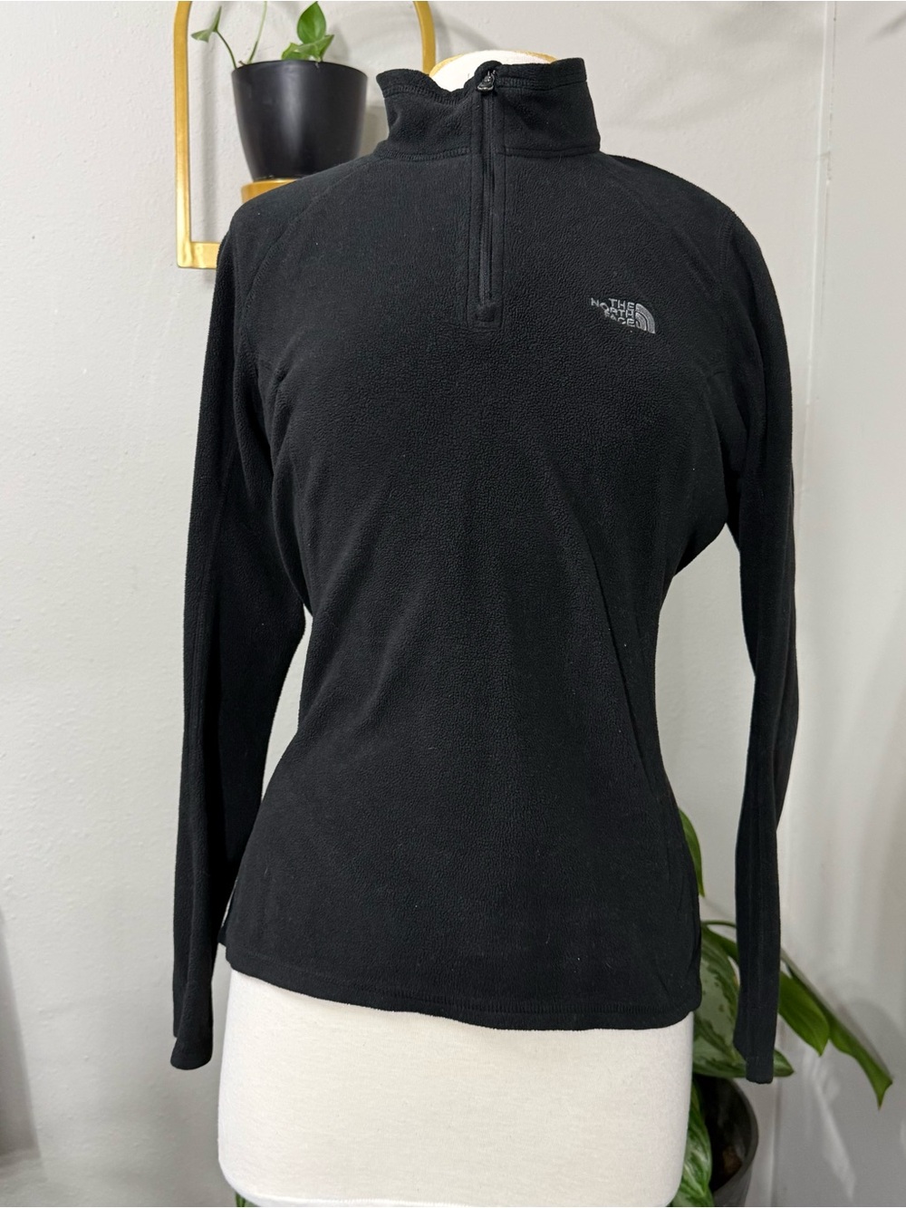 The North Face Women’s Large Black Polartec Classic 1/4 Zip Fleece Pullover
